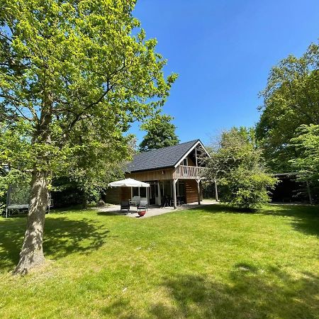 Vila Tofino, Een Comfortabel Vakantiehuis Naast Een Bos En Zwemmeer Gasselte Exteriér fotografie