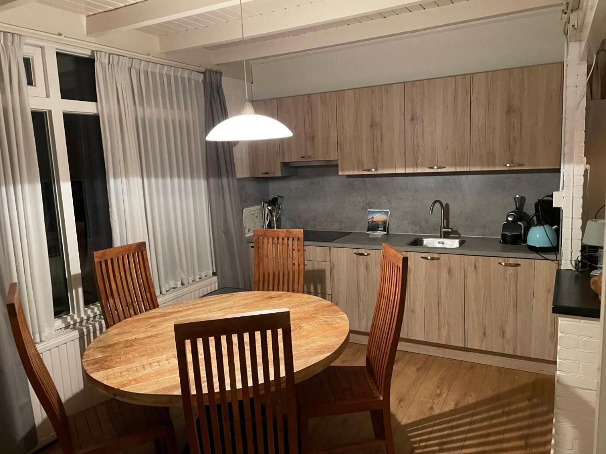 Vila Tofino, Een Comfortabel Vakantiehuis Naast Een Bos En Zwemmeer Gasselte Exteriér fotografie